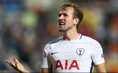 四季体育快讯-伯贝这传球外脚背骚传