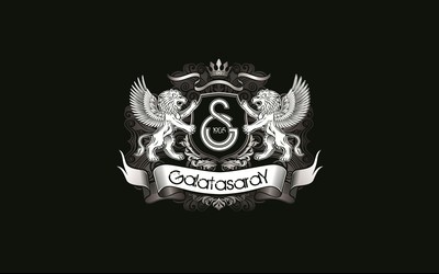 四季体育动态-劳塔罗与主帅拥抱庆祝